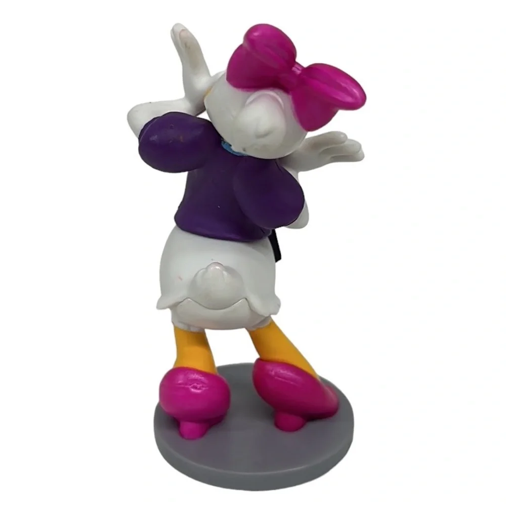 Disney Backstage Makeup Artist Minnie Mouse-Daisy Duck 3